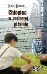 CHŁOPIEC W PASIASTEJ PIŻAMIE