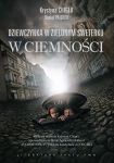 Dziewczynka w zielonym sweterku